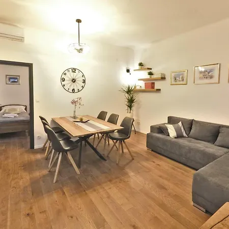 Apartment Rest In The Best Zagabria Esterno foto