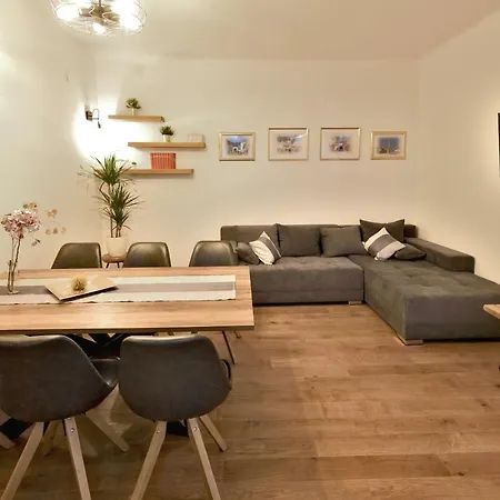 Apartment Rest In The Best Zagabria Esterno foto