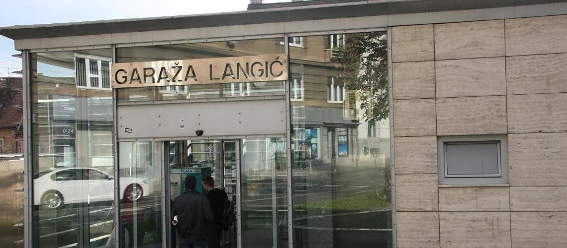 Rest In The * Zagabria